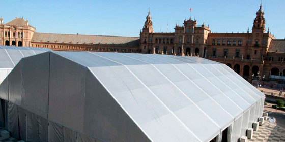 Carpa en plaza de España